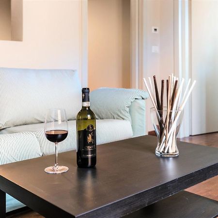 Hostly - La Pera Suite Apartment - 2 Bedrooms, Full Center Pisa Kültér fotó